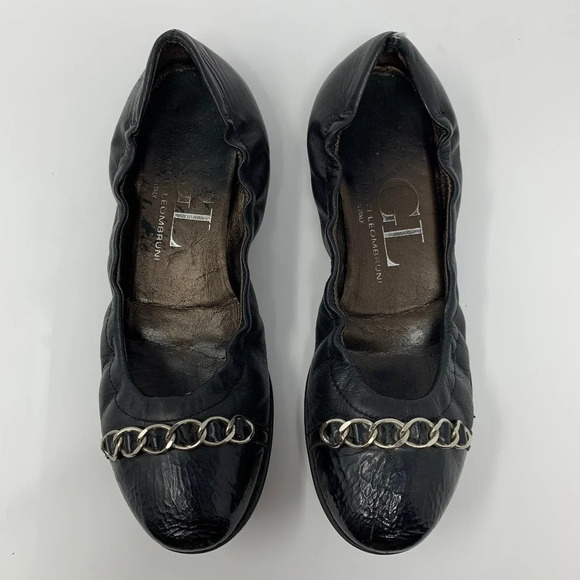 AGL Attilio Giusti Leombruni Chain Flats in Black - Picture 1 of 8